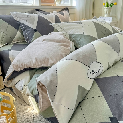 91家纺网 家纺一手货源 找家纺 红粉佳人家纺 2025春夏新款A类全棉纯棉12868纯棉单被套 罗纳之约