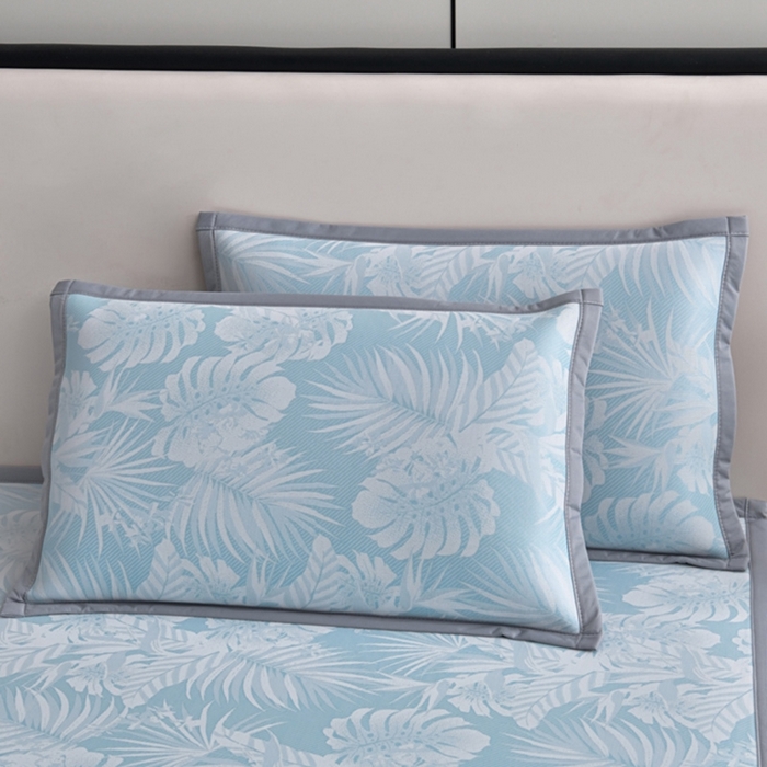 91家纺网 家纺一手货源 找家纺 芯诗曼家纺 2025新款三明治凉感丝提花冰丝席凉席 叶语恋-蓝床席款