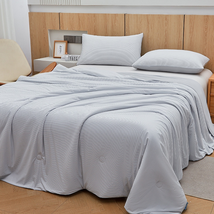 91家纺网 家纺一手货源 找家纺 金喜 2025新款A类高克重冰丝夏被云母凉感夏凉被子（10%氨纶） 云母灰