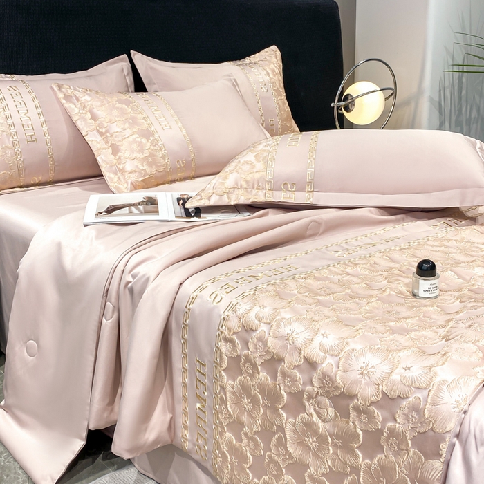 91家纺网 家纺一手货源 找家纺 子曰 2025新款金丝提花浮雕刺绣水洗真丝夏被四件套夏凉被空调被 花开朵朵-粉