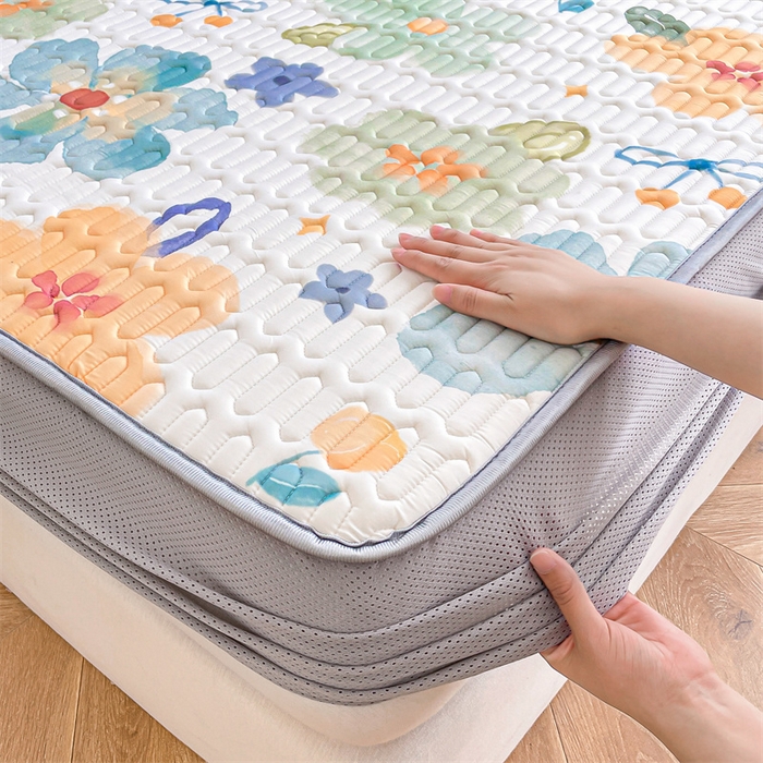 91家纺网 家纺一手货源 找家纺 布卢姆床垫 2025新款5mmA类乳胶凉席床笠套件夏被组合 彩色花园