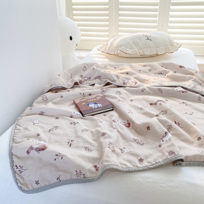 91家纺网 家纺一手货源 找家纺 潮邦 2025新款全棉双层纱多功能盖毯 背包兔