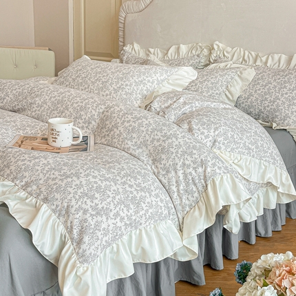 91家纺网 家纺一手货源 找家纺 （总）绘萱家居 2025新款舒氧°柔糯棉花边床裙款四件套（仿全棉纯棉全消光细纱）