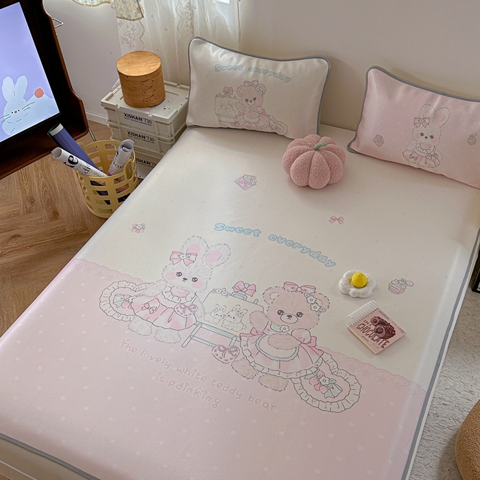 91家纺网 家纺一手货源 找家纺 美乐迪家纺 2025新款碳光凉感冰丝席 甜心兔