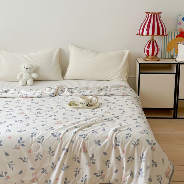 91家纺网 家纺一手货源 找家纺 觅糖家纺 2025新款软糯针织云柔大豆夏被 乖乖熊