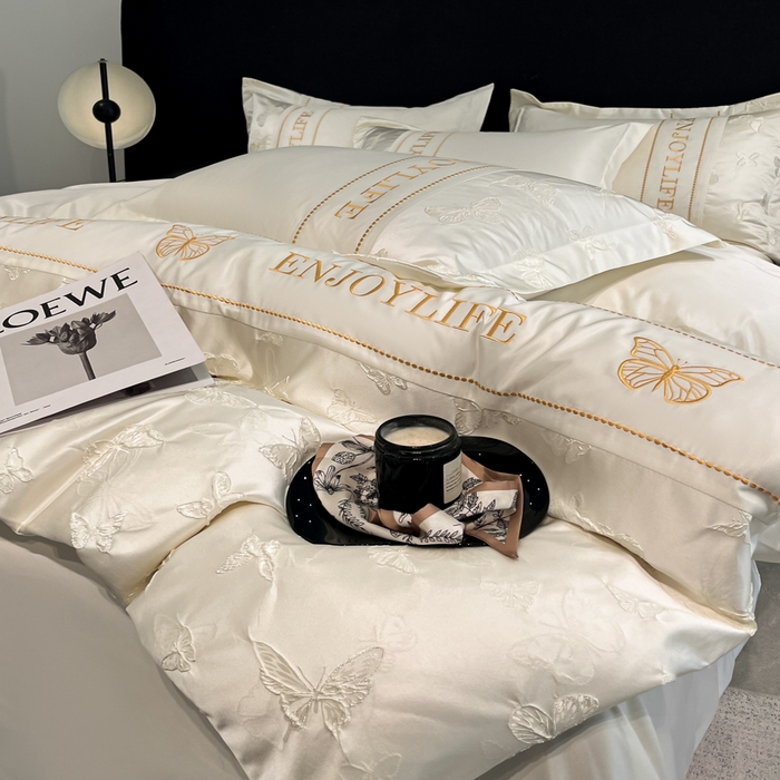 91家纺网 家纺一手货源 找家纺 米彩家纺 2025新款A类水洗真丝金丝浮雕提花绣花四件套 富蝶-奶白