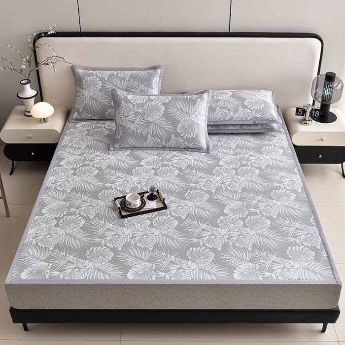 91家纺网 家纺一手货源 找家纺 芯诗曼家纺 2025新款三明治凉感丝提花冰丝席凉席 叶语恋-灰床席款