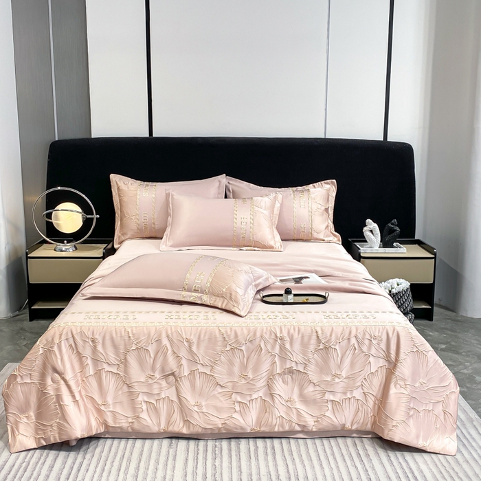 91家纺网 家纺一手货源 找家纺 子曰 2025新款金丝提花浮雕刺绣水洗真丝夏被四件套夏凉被空调被 花语-粉