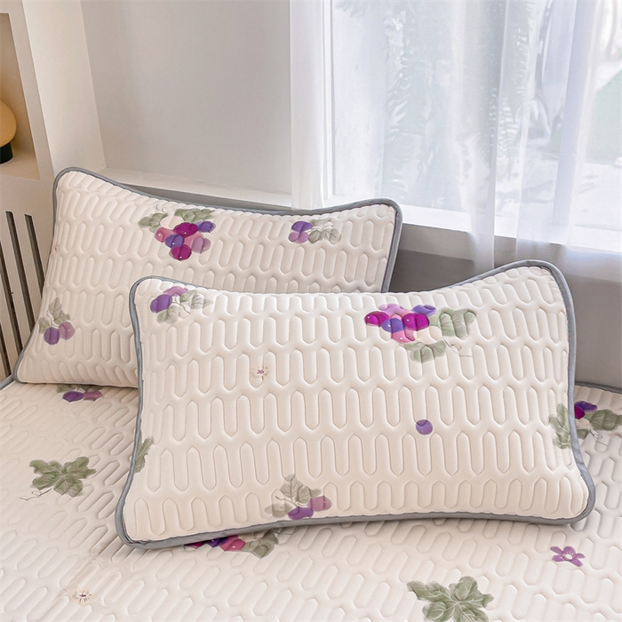 91家纺网 家纺一手货源 找家纺 布卢姆床垫 2025新款5mmA类乳胶凉席床笠套件夏被组合 葡萄乐园