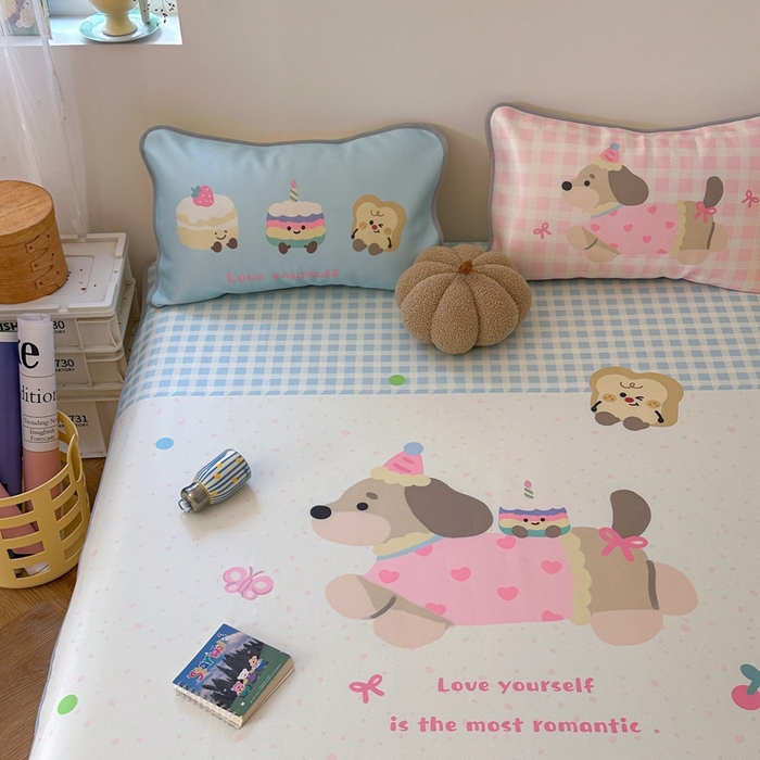 91家纺网 家纺一手货源 找家纺 美乐迪家纺 2025新款碳光凉感冰丝席 蛋糕腊肠狗