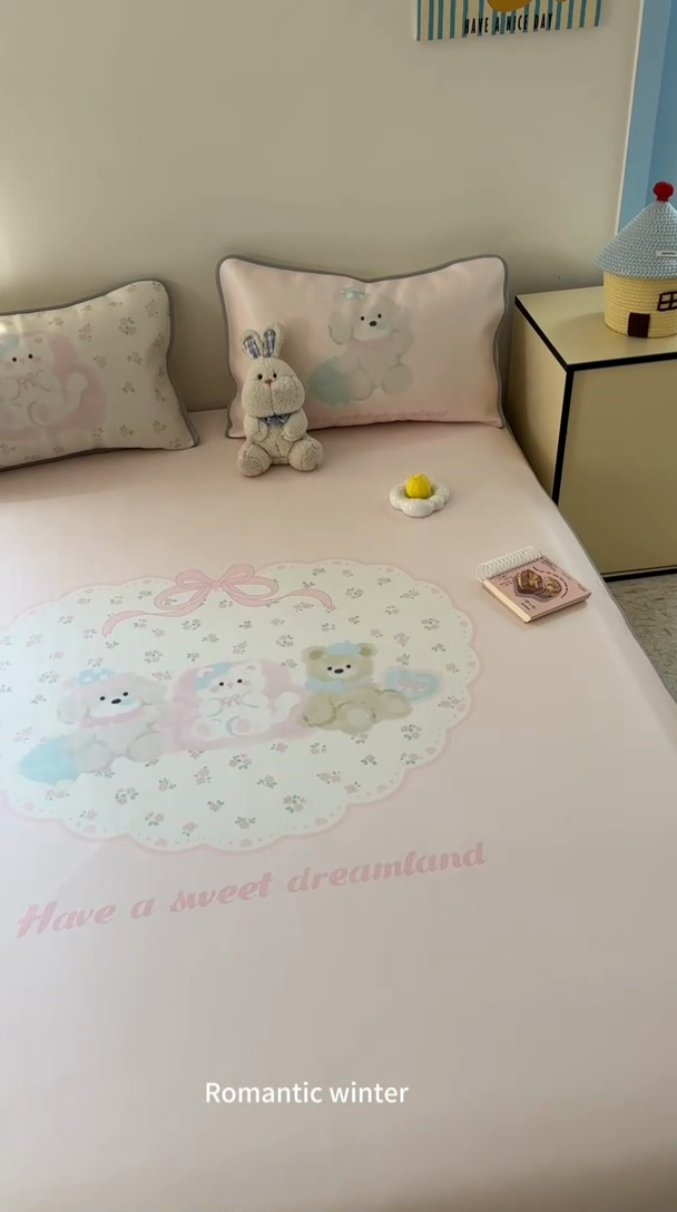 91家纺网 家纺一手货源 找家纺 美乐迪家纺 2025新款碳光凉感冰丝席 碎花汪