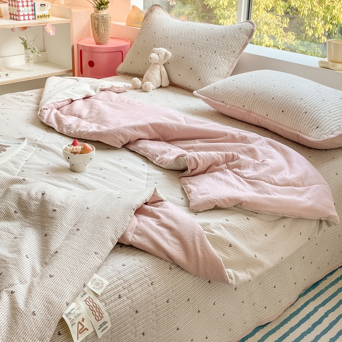 91家纺网 家纺一手货源 找家纺 （总）老帅的工厂店 2025新款a类云感双层纱7a抗菌夏被床盖四件套