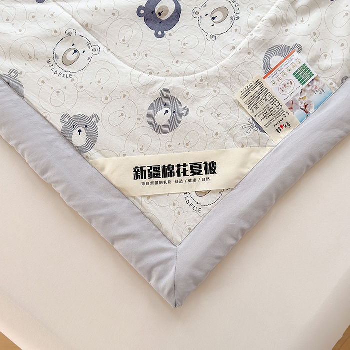 91家纺网 家纺一手货源 找家纺 西域种棉人·千百笠 2025新款A类新疆棉花夏凉被加宽包边水洗棉卡通印花吸湿透气棉花夏被空调被 凌香 小熊