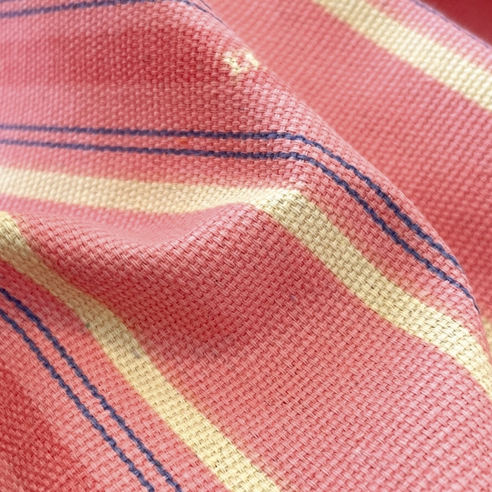 91家纺网 家纺一手货源 找家纺 新印象  2025新款花边老粗布床单款床笠款三件套细条纹-红