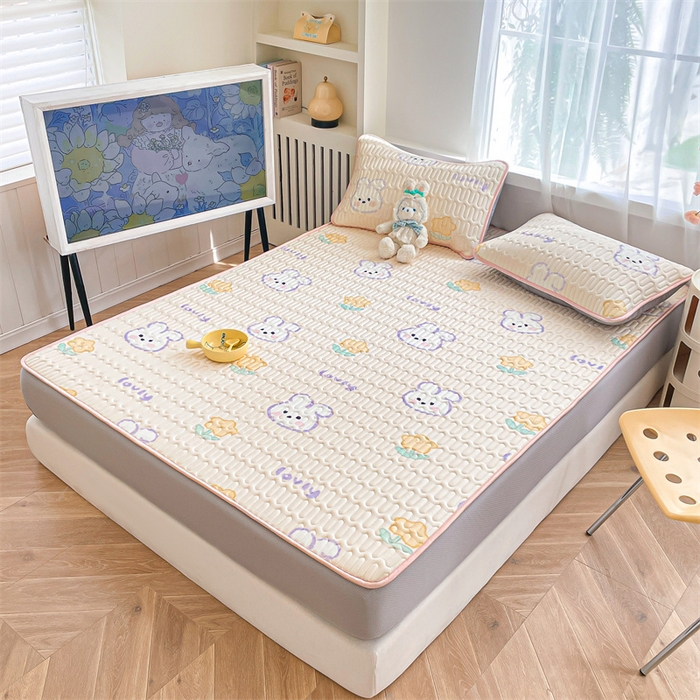 91家纺网 家纺一手货源 找家纺 布卢姆床垫 2025新款5mmA类乳胶凉席床笠套件夏被组合 许愿天空