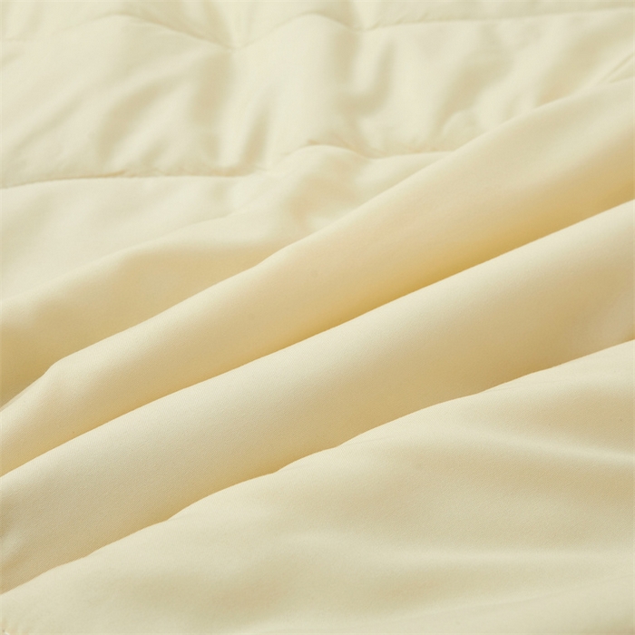 91家纺网 家纺一手货源 找家纺 西域种棉人·千百笠 2025新款A类100%新疆棉花夏凉被纯棉全棉填充毛巾绣绣花纯色双拼原棉空调被夏被 云暖-奶油黄