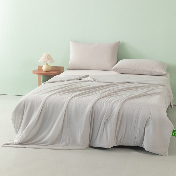 91家纺网 家纺一手货源 找家纺 瑜珠家纺 2025新款瑜珠云母凉感丝夏被 高级灰