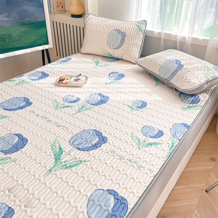 91家纺网 家纺一手货源 找家纺 布卢姆床垫 2025新款5mmA类乳胶凉席床笠套件夏被组合 郁金香-蓝