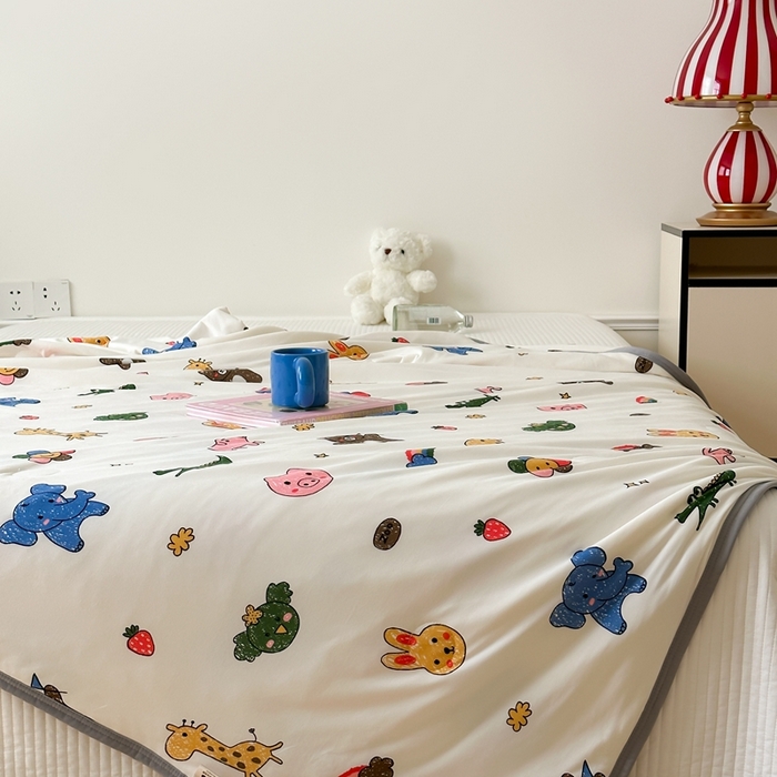 91家纺网 家纺一手货源 找家纺 觅糖家纺 2025新款软糯针织云柔大豆夏被 动物乐园