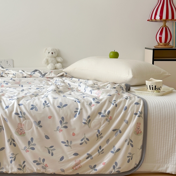 91家纺网 家纺一手货源 找家纺 觅糖家纺 2025新款软糯针织云柔大豆夏被 乖乖熊