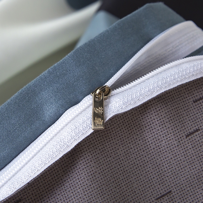 91家纺网 家纺一手货源 找家纺 悦织湾家纺 2025新款印花学生宿舍亲肤芦荟棉三件套单双人四件套轻奢印花磨毛床上用品 创意空间