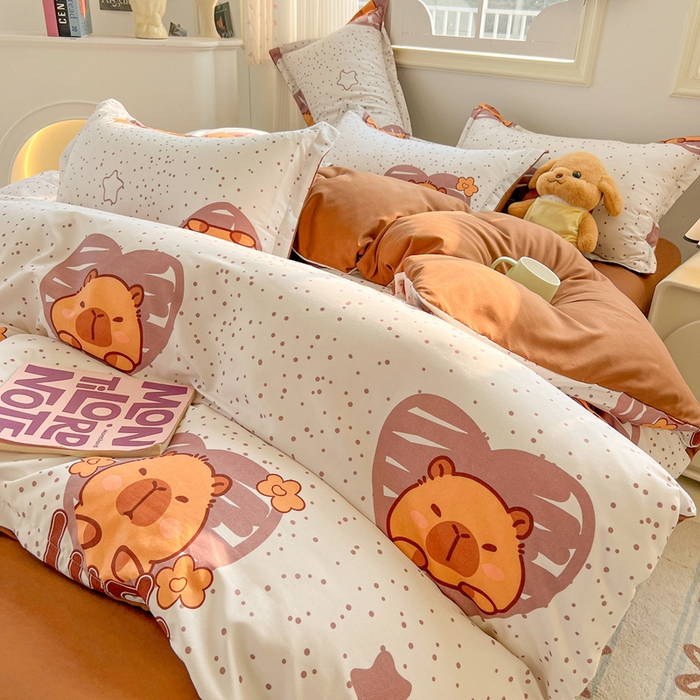 91家纺网 家纺一手货源 找家纺 悦织湾家纺 2025新款亲肤芦荟棉四件套轻奢印花磨毛床上用品亲肤棉四件套 卡皮巴拉