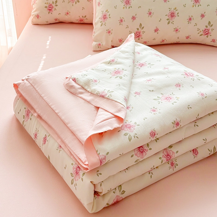 91家纺网 家纺一手货源 找家纺 （总）金喜 2025新款小清新风格有氧针织双层纱大豆被夏被四件套