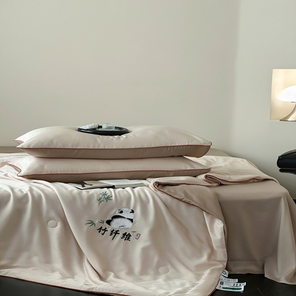 91家纺网 家纺一手货源 找家纺 （总）卡巴伦2025新款A类天竹刺绣蚕蛹蛋白纤维夏被四件套