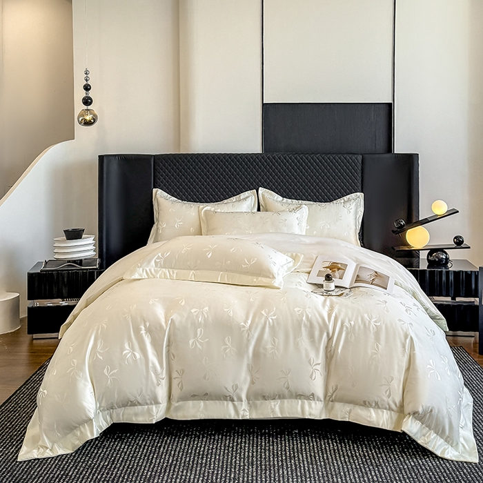 91家纺网 家纺一手货源 找家纺 狂想家 2025新款高奢提花水洗天丝系列四件套 情结奶昔白