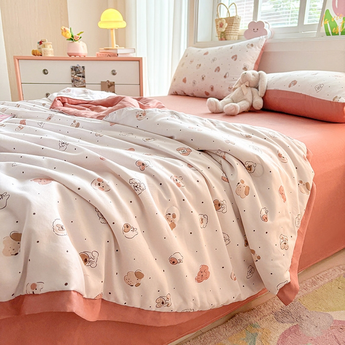 91家纺网 家纺一手货源 找家纺 金喜 2025新款小清新风格有氧针织双层纱大豆被夏被四件套 可爱小熊