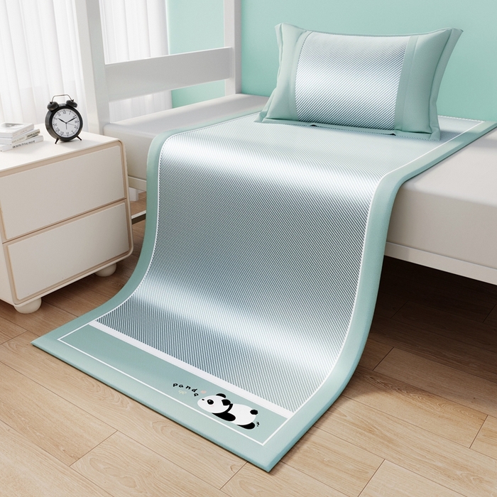 91家纺网 家纺一手货源 找家纺 川悦生活 2025新款纯色凉感冰丝席-小床 眠眠熊猫-蓝灰