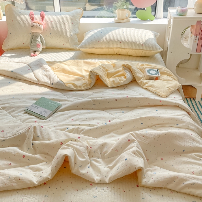 91家纺网 家纺一手货源 找家纺 老帅的工厂店 2025新款a类云感双层纱7a抗菌夏被床盖四件套 织梦