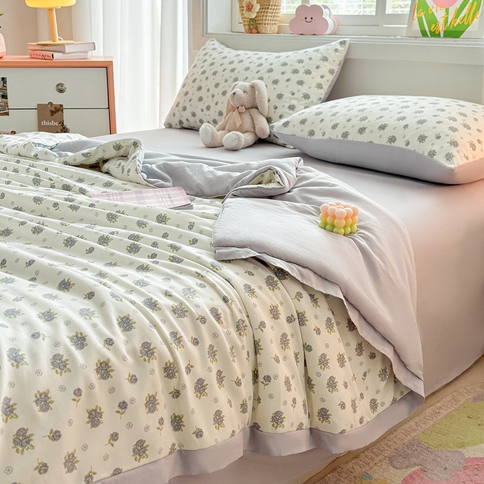 91家纺网 家纺一手货源 找家纺 金喜 2025新款小清新风格有氧针织双层纱大豆被夏被四件套 清欢