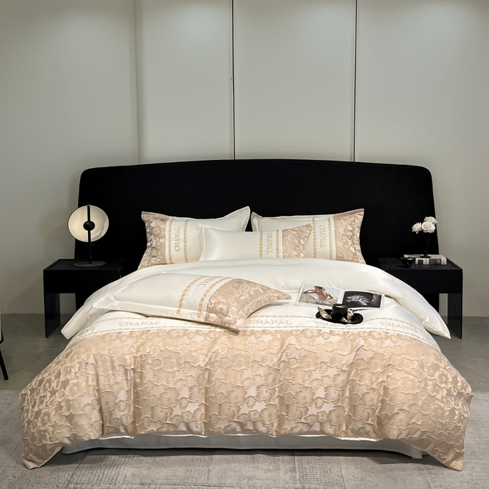 91家纺网 家纺一手货源 找家纺 米彩家纺 2025新款A类水洗真丝金丝浮雕提花绣花四件套 桃花-奶白