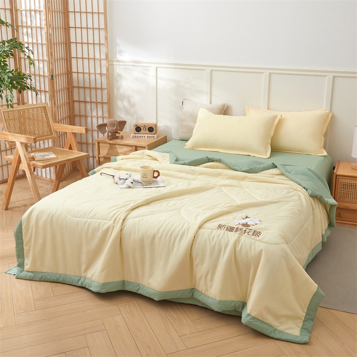 91家纺网 家纺一手货源 找家纺 西域种棉人·千百笠 2025新款A类100%新疆棉花夏凉被纯棉全棉填充毛巾绣绣花纯色双拼原棉空调被夏被 云暖-奶油黄