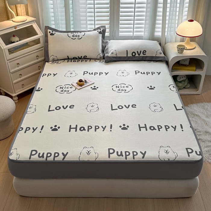 91家纺网 家纺一手货源 找家纺 花言狐语 2025新款真冰藤印花床笠款凉席 快乐小狗