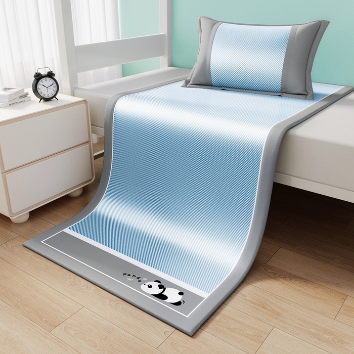 91家纺网 家纺一手货源 找家纺 川悦生活 2025新款纯色凉感冰丝席-小床 眠眠熊猫-水蓝