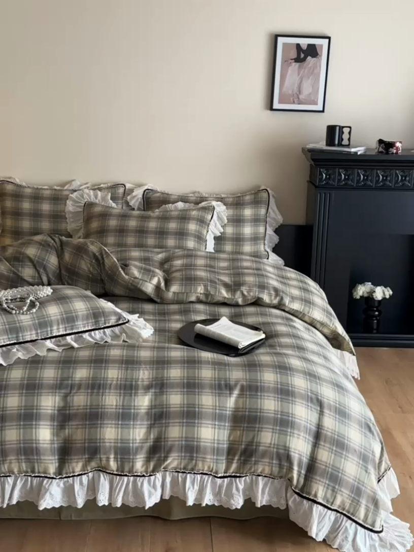 91家纺网 家纺一手货源 找家纺 蓝邻家纺 2025春夏新款全棉纯棉复古双层纱花边织带款四件套 布里奥