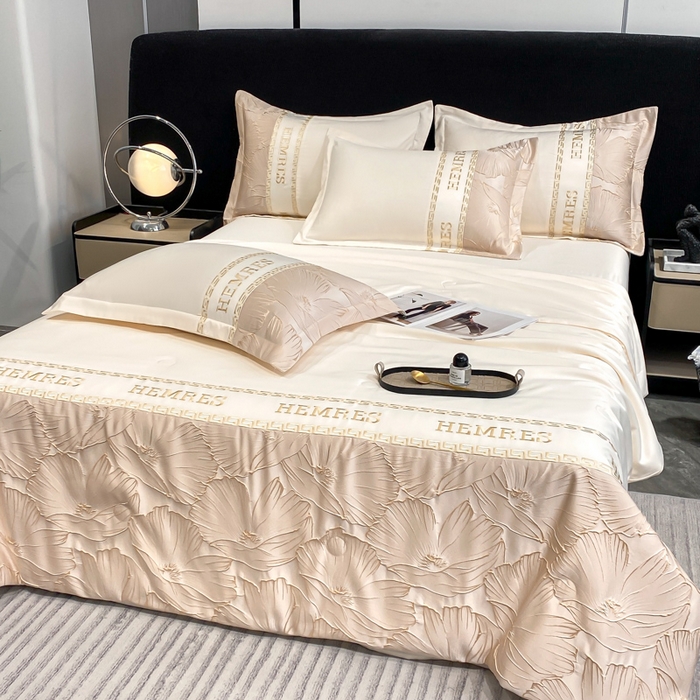 91家纺网 家纺一手货源 找家纺 （总）子曰 2025新款金丝提花浮雕刺绣水洗真丝夏被四件套夏凉被空调被