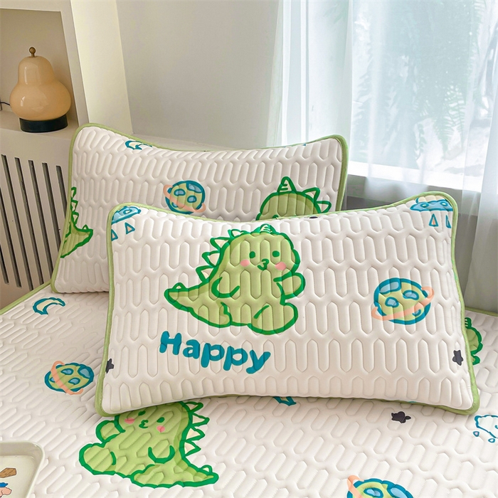 91家纺网 家纺一手货源 找家纺 布卢姆床垫 2025新款5mmA类乳胶凉席床笠套件夏被组合 可爱恐龙