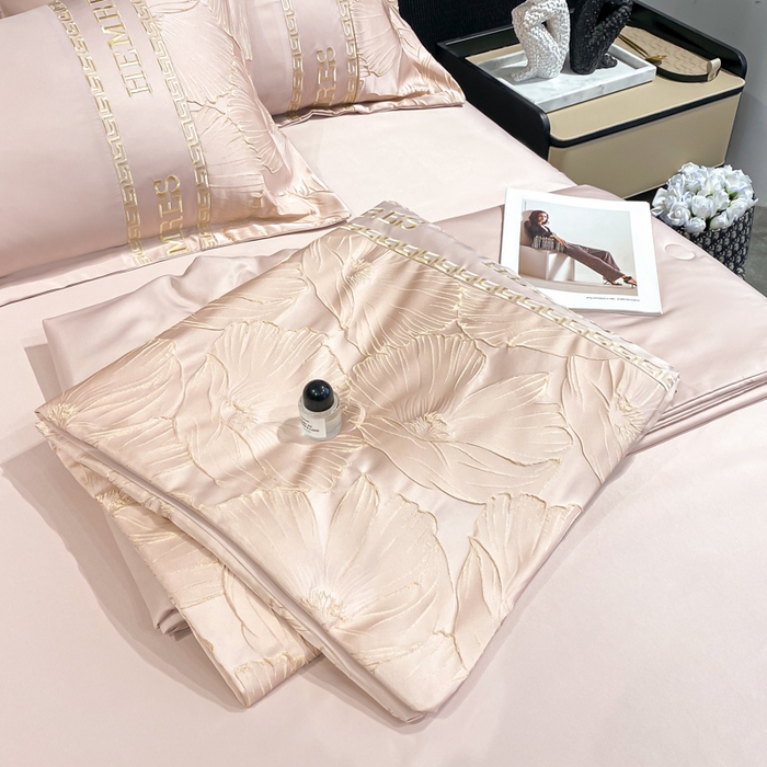 91家纺网 家纺一手货源 找家纺 子曰 2025新款金丝提花浮雕刺绣水洗真丝夏被四件套夏凉被空调被 花语-粉