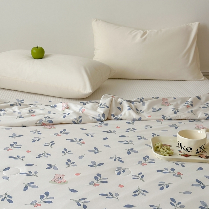 91家纺网 家纺一手货源 找家纺 觅糖家纺 2025新款软糯针织云柔大豆夏被 乖乖熊