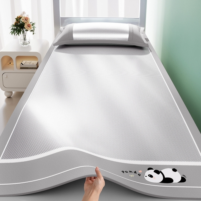 91家纺网 家纺一手货源 找家纺 川悦生活 2025新款纯色凉感冰丝席-小床 眠眠熊猫-银灰