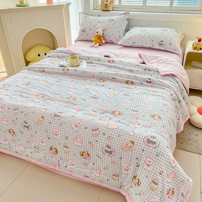 91家纺网 家纺一手货源 找家纺 西域种棉人·千百笠 2025新款A类新疆棉花夏凉被加宽包边水洗棉卡通印花吸湿透气棉花夏被空调被 凌香 童趣