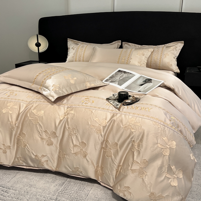 91家纺网 家纺一手货源 找家纺 米彩家纺 2025新款A类水洗真丝金丝浮雕提花绣花四件套 情结-香槟