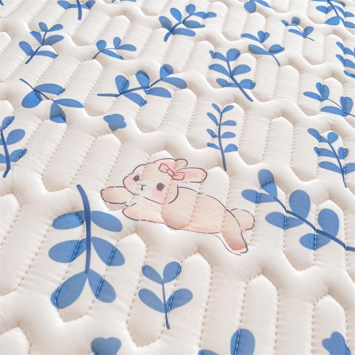 91家纺网 家纺一手货源 找家纺 布卢姆床垫 2025新款5mmA类乳胶凉席床笠套件夏被组合 芊芊玉兔