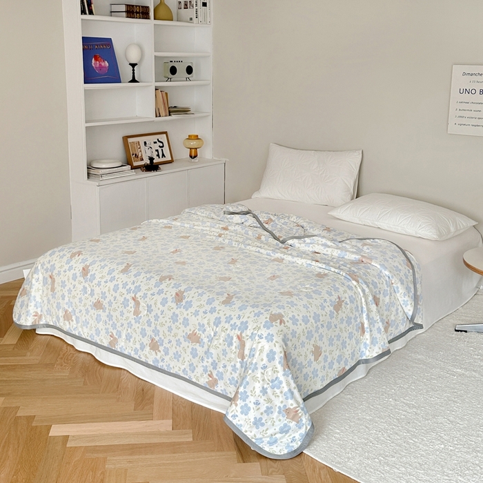 91家纺网 家纺一手货源 找家纺 觅糖家纺 2025新款软糯针织云柔大豆夏被 蓝町兔