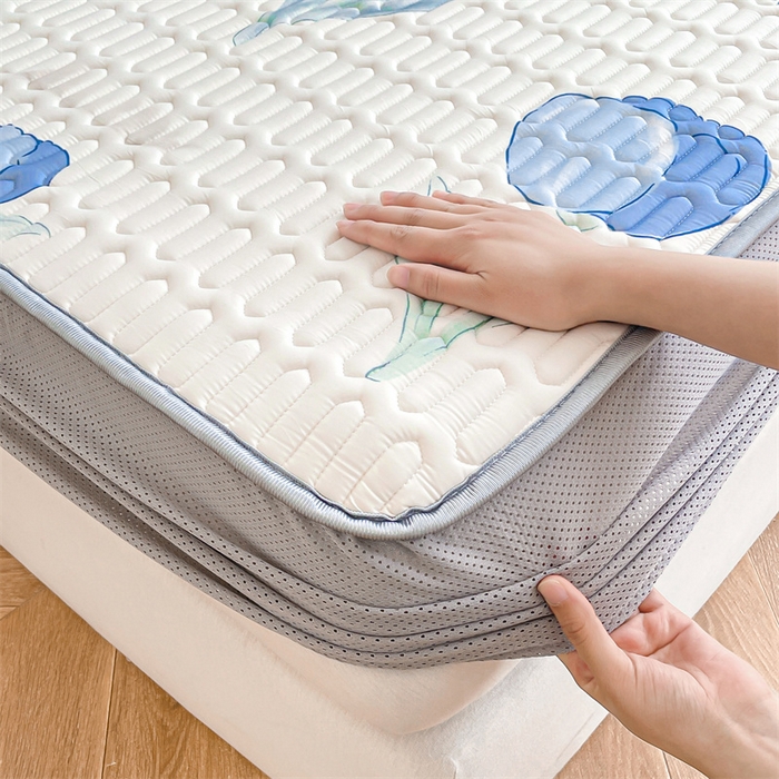 91家纺网 家纺一手货源 找家纺 布卢姆床垫 2025新款5mmA类乳胶凉席床笠套件夏被组合 郁金香-蓝