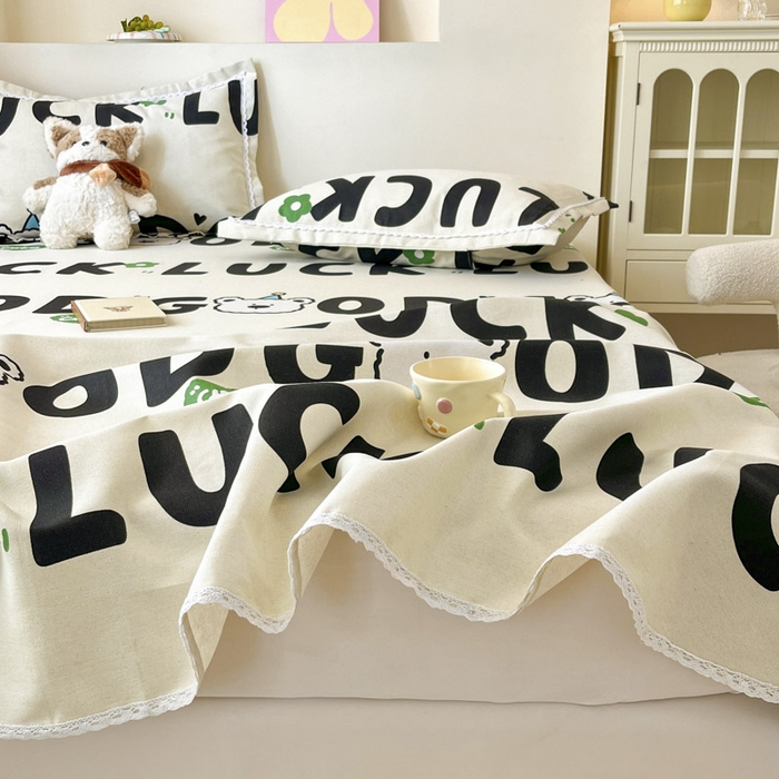 91家纺网 家纺一手货源 找家纺 新印象  2025新款花边老粗布床单款床笠款三件套字母熊