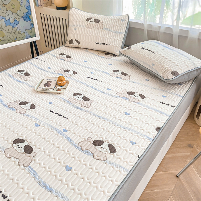 91家纺网 家纺一手货源 找家纺 布卢姆床垫 2025新款5mmA类乳胶凉席床笠套件夏被组合 假期小狗